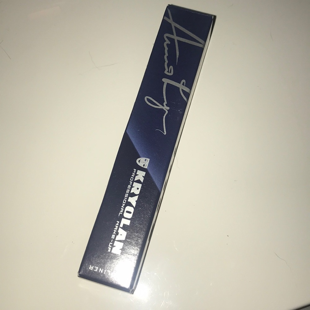 Kryolan Proliner Liquid Eyeliner in Aubergine